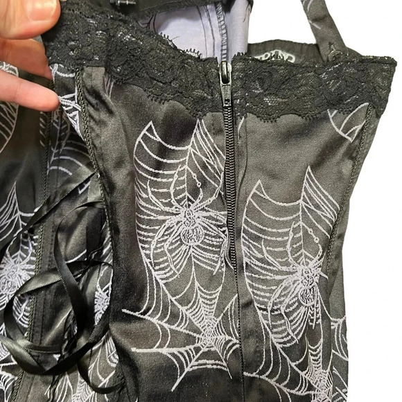Y2K Tripp Plus Size Spiderweb Corset Top - Picture 3 of 9